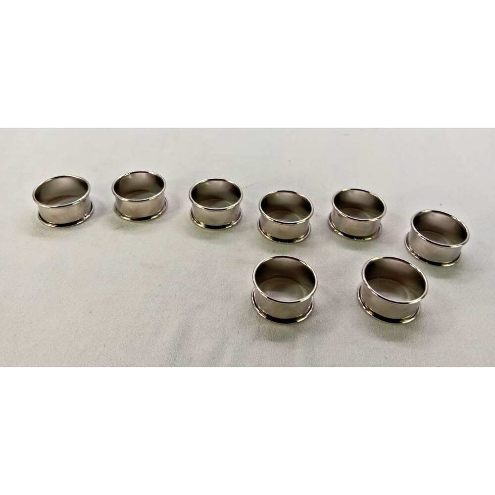 Set of 8 Elegant Silver Tone Napkin Rings